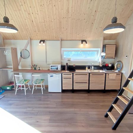 Liyeplauke Modern Sauna Cabin In Horse Ranch מראה חיצוני תמונה